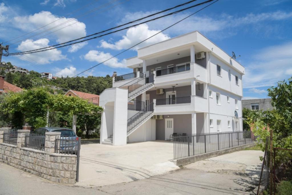 Apartments Tila Trebinje Ngoại thất bức ảnh