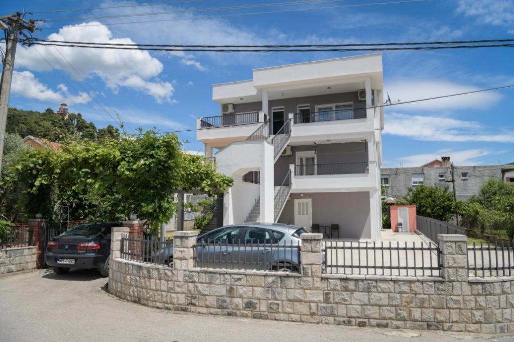 Apartments Tila Trebinje Ngoại thất bức ảnh